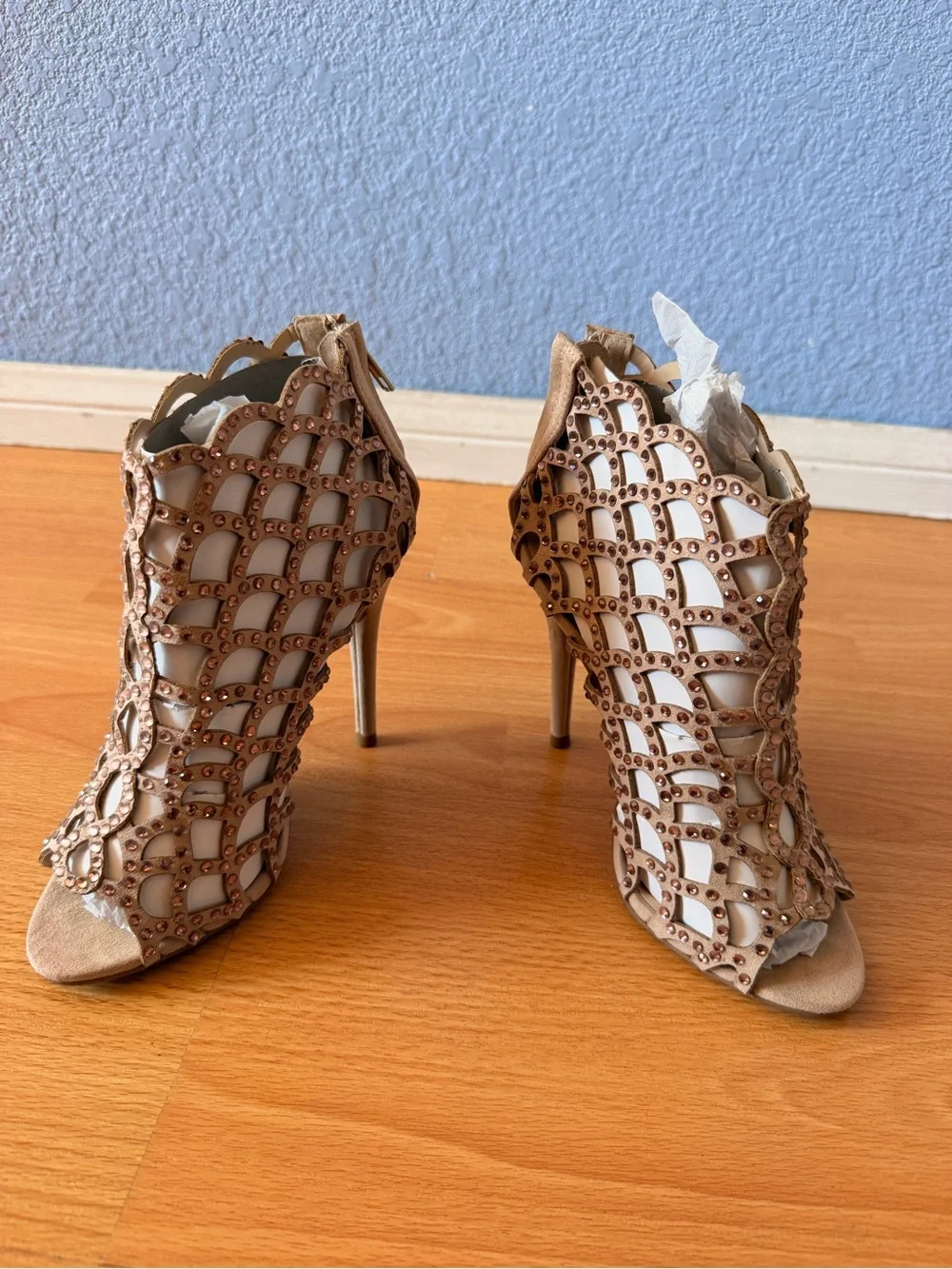 Zigi Soho Duran Embellished Peep Toe Bootie Heels Size 6 Cinnamon Rhinestone